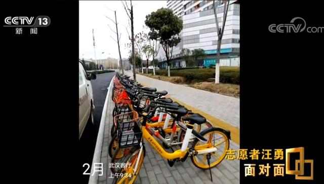 被公司“连升三级”的快递小哥,过去一个月到底做了什么?