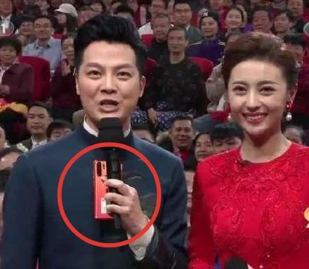 春晚华为手机扎堆的背后,表面华为,背地苹果?