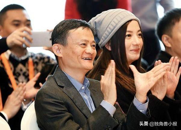 赵薇老公黄有龙发家史:从湖南穷小子到新加坡富商,曾与港姐热恋