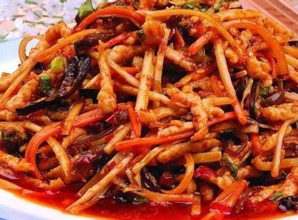 闺蜜请吃饭,我毫不犹豫点了这四道菜,老板看了笑着说:行家啊