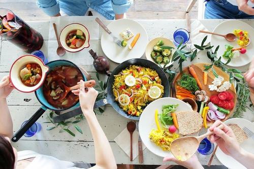 都说暴饮暴食不好,可每餐吃几分饱最好?营养师教你正确做法