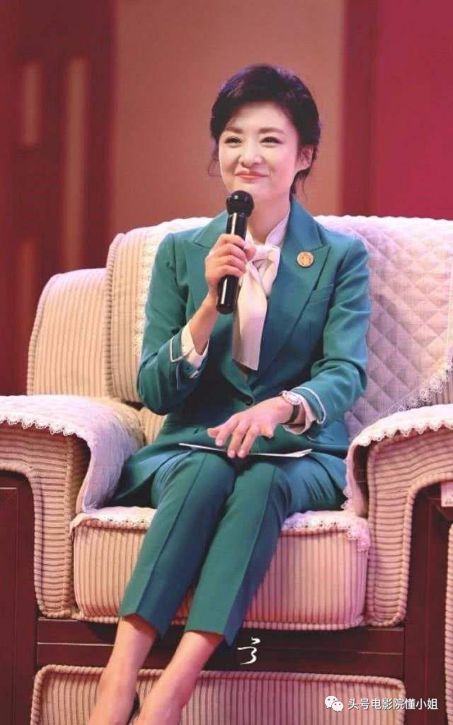如果不是《声临其境》云录制,不会发现,52岁的周涛这么可爱