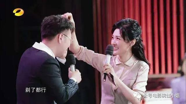 如果不是《声临其境》云录制,不会发现,52岁的周涛这么可爱