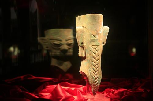 从文献资料和出土实物材料看古代巴蜀文化的形成之路
