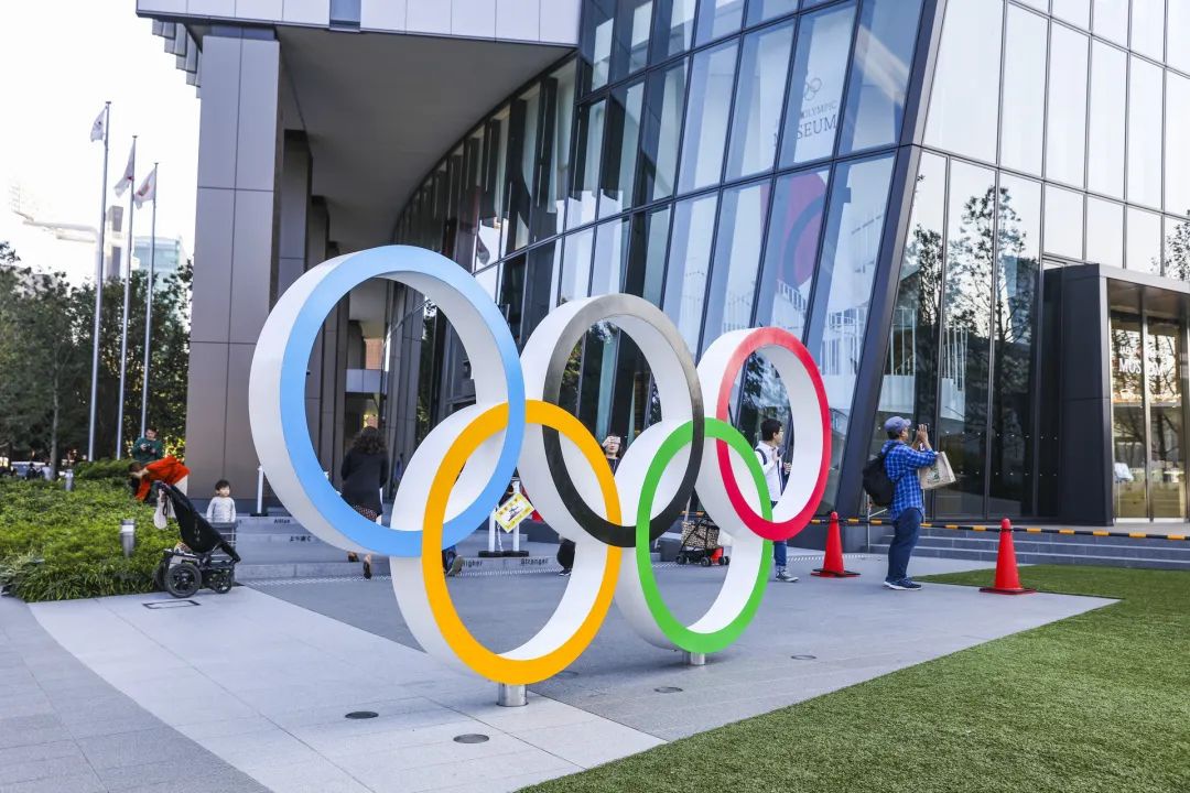 日本东京奥运博物馆前五环雕塑 图片来源:摄图网