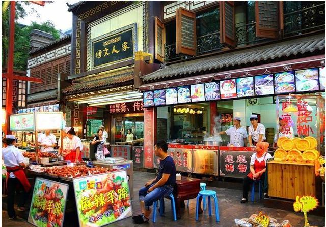 中国著名的5条美食街,堪称吃货的天堂,你去过几条呢?