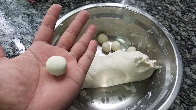 天气寒冷,不妨吃一下这道广东美食,暖身又好吃,做法太简单了