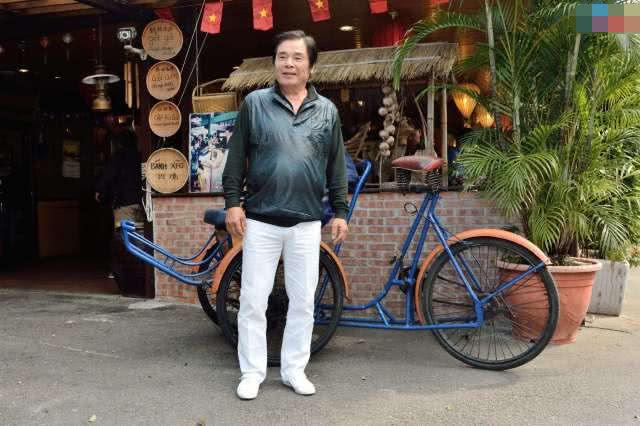 人称“现实版韦小宝”,6个老婆相敬如宾,喜欢开豪车出门