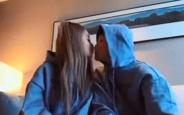 李小璐贾乃亮离婚真实原因!孙杨上综艺爱哭?Baby为何不回应黄晓明