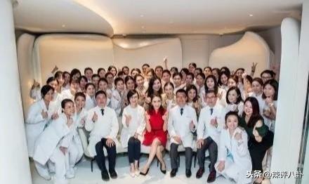 整容过度黎姿变杨怡遭群嘲,伪装素颜女神被揭买通稿上头版拉融资