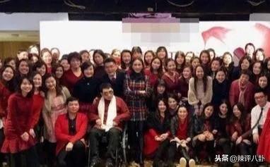 整容过度黎姿变杨怡遭群嘲,伪装素颜女神被揭买通稿上头版拉融资