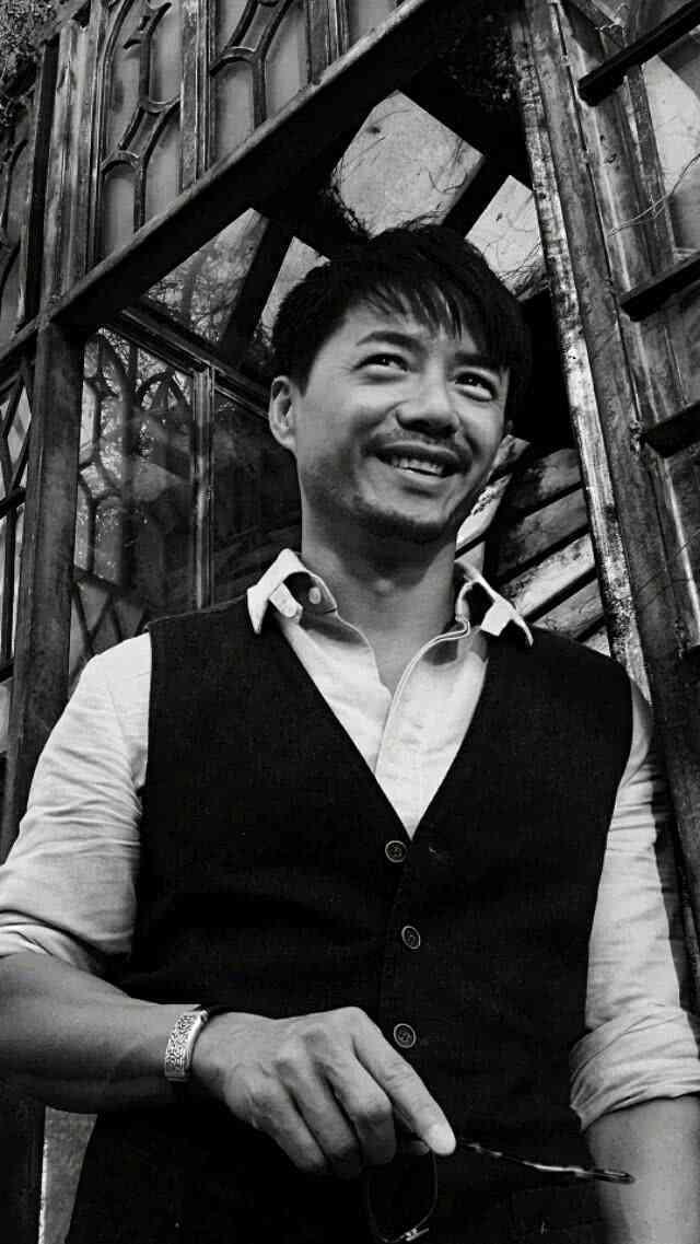 “双料影帝”无人识,“野鸡影帝”天下知,这对影视界是一种讽刺