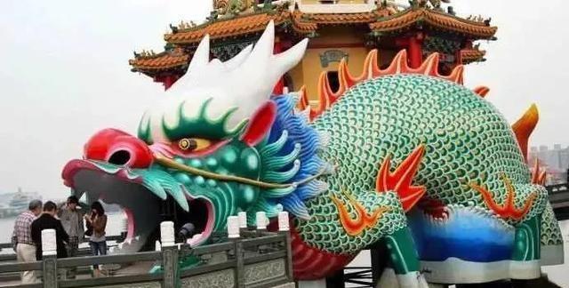 亚洲建造最疯狂的7座寺庙,网友:天才的构思和疯子的大胆