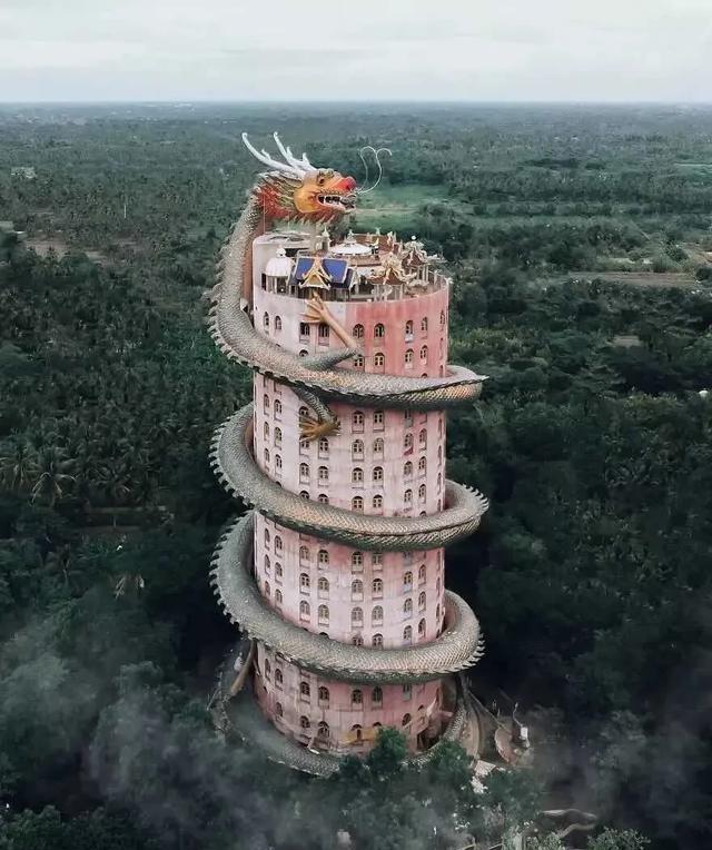 亚洲建造最疯狂的7座寺庙,网友:天才的构思和疯子的大胆