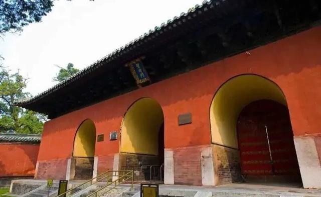 亚洲建造最疯狂的7座寺庙，网友：天才的构思和疯子的大胆