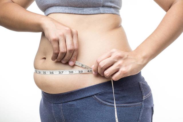 下腹突出，女人的痛：下腹肥胖的真相——摆脱途径——锻炼方法