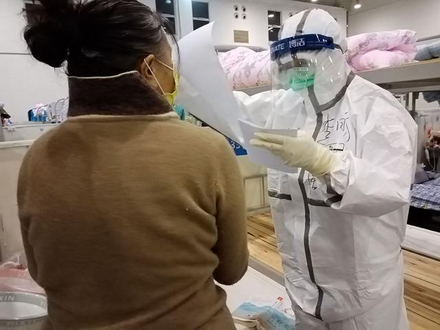 一位女医生的方舱战记:梦里,自己的血被制成特效疫苗
