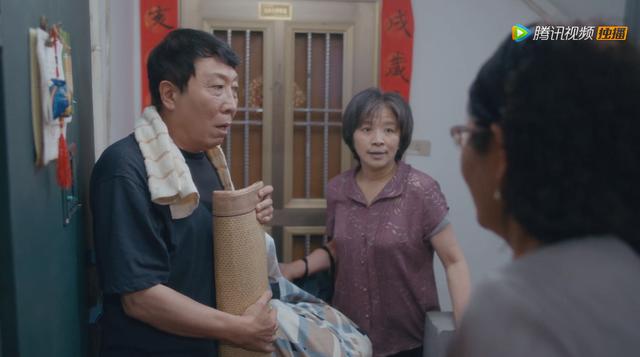 《安家》老严老两口的后续来了,亲家母鸠占鹊巢,儿子是个白眼狼