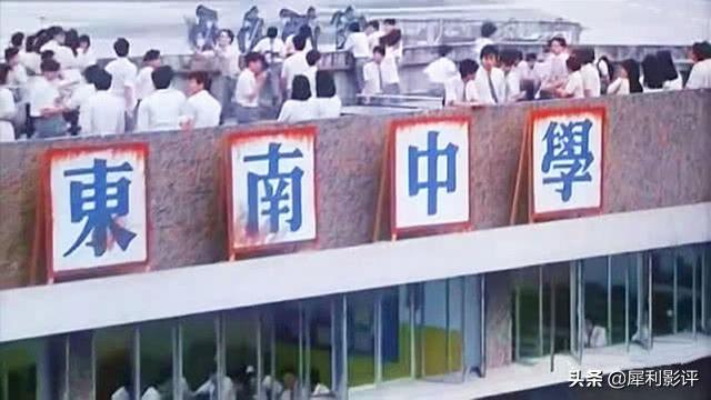 当黑社会侵入校园后,这部电影展示了:一个女学生撕裂的人生