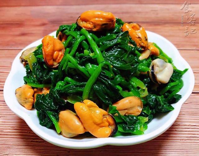 菠菜又出新吃法了,美味营养,5块钱做一锅,家人都喜欢