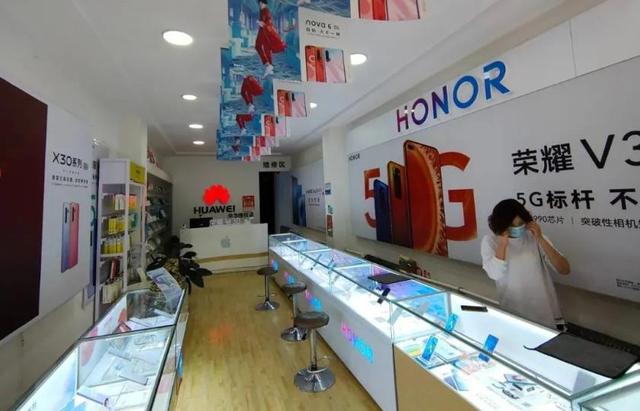 4G手机库存高,5G手机没货,实体手机店主形容自家生意:惨不忍睹
