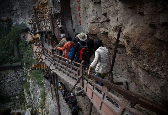 中国最有“仙气”的寺庙，历经千年，寺内从来不生火，游客众多