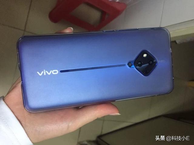 vivo真狠心，8G运存+4100mAh+4800万四摄，发布不到四个月直降700