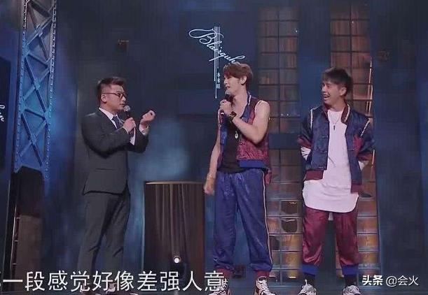 东方台名嘴曝尼格买提没主持人证,尼格买提秒黑脸,场面太尴尬