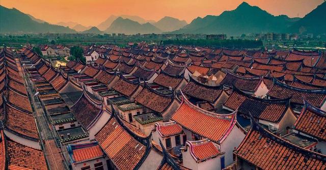 别“厝”过!红砖建筑、田园风景…厦门这座百年古厝,惊艳了时光