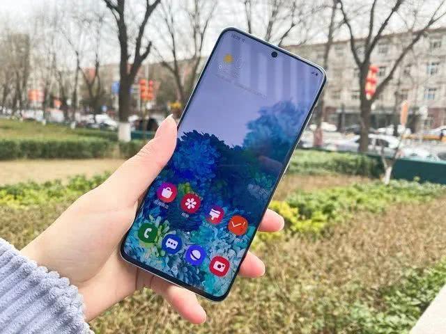 想用5G又不想多花钱?这3款“入门机”适合你,性价比高配置全面