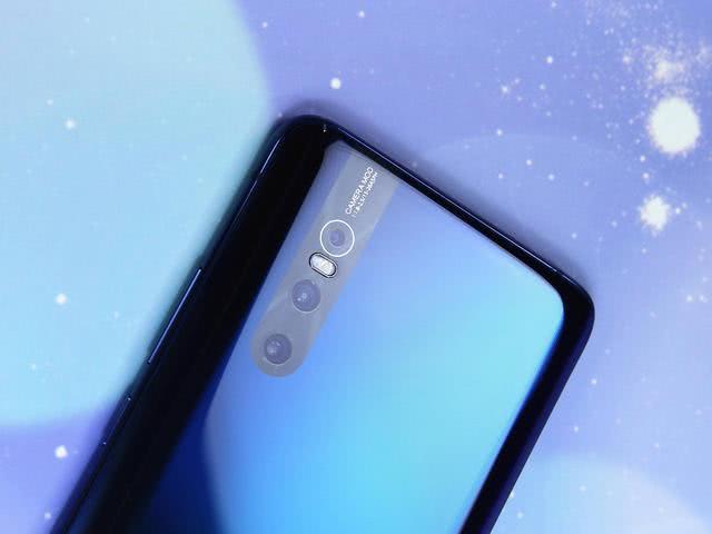 vivo终于低头,升降屏+8G旗舰直降700,2498元值得入手吗?