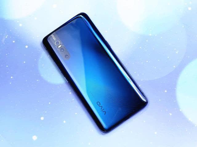 vivo终于低头,升降屏+8G旗舰直降700,2498元值得入手吗?