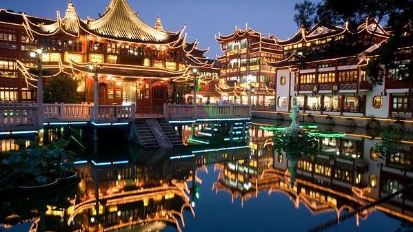 中国3大坑人美食街,当地人从来不去,游客却趋之若鹜