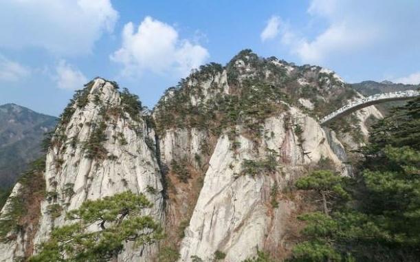 最奇葩的景区:横跨两省,一边4A,一边5A,门票价格却相同