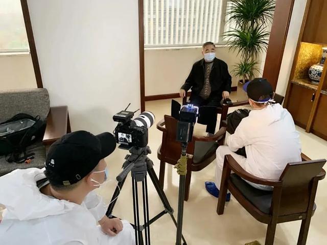 最新!何时才能放心摘掉口罩?专家给出时间表