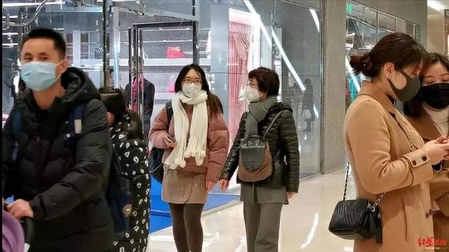 最新!何时才能放心摘掉口罩?专家给出时间表