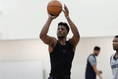 NBA球员的自律性有多强?詹皇从不吃猪肉,一人16年不近女色
