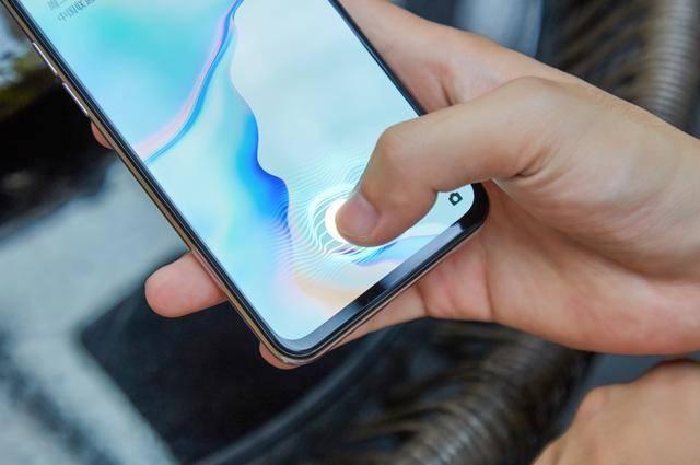 OPPO、红米、荣耀同价位对比,性价比手机这样选准没错