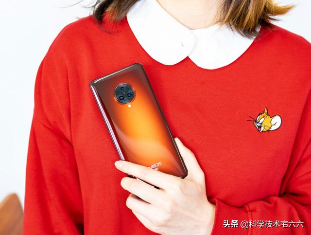 比小米便宜一块钱,vivo高端新机诞生,实力远不如小米