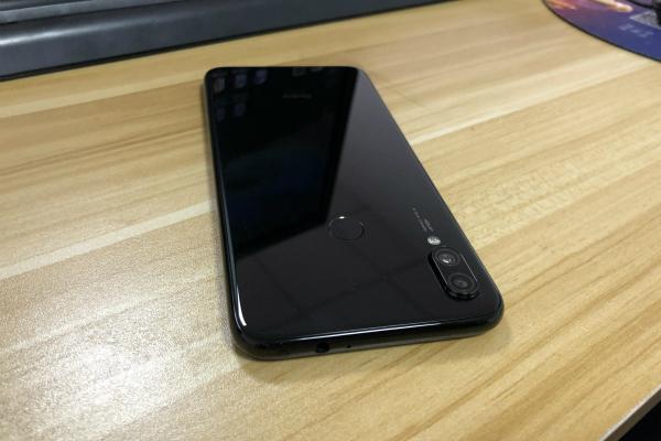 喜迎新旗舰!红米6+128G跌至1199,卢伟冰终于良心