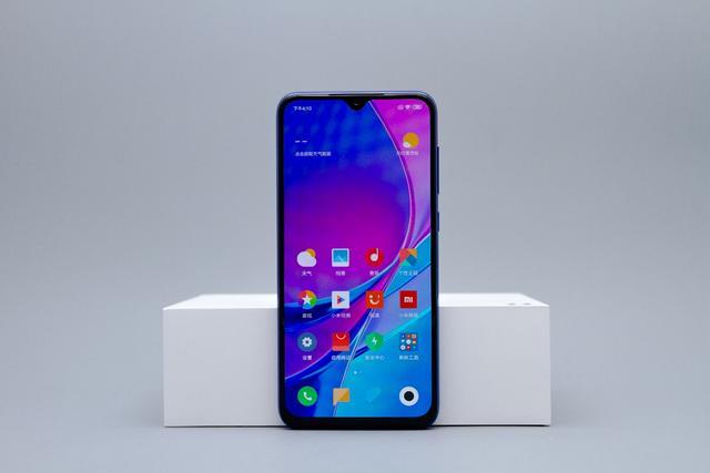iPhone 9 还不出?除了苹果之外,这三款也适合成为"小屏幕"手机