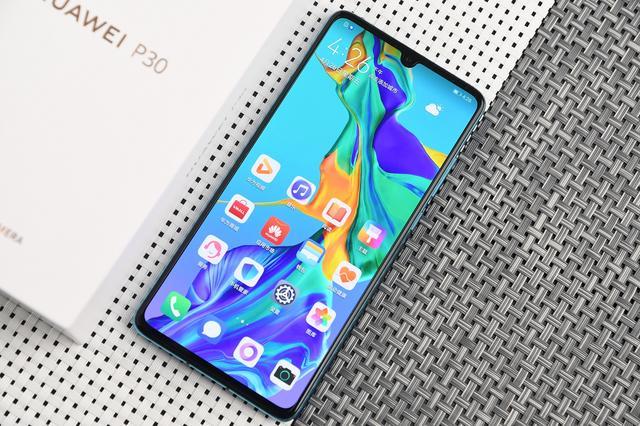 iPhone 9 还不出?除了苹果之外,这三款也适合成为"小屏幕"手机