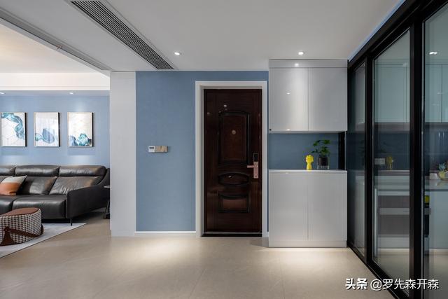 120㎡现代轻奢家居装修设计实景;奢华而不浓重,华丽却不浮夸