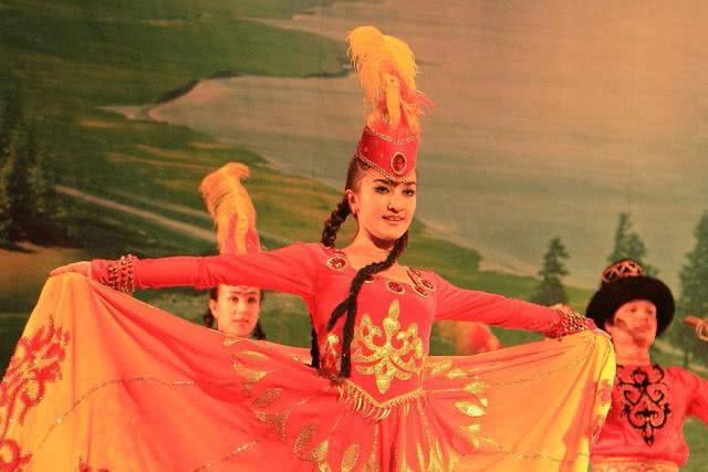 我国唯一一个与八国接壤的省,几乎遍地是美女,光机场就有22个!