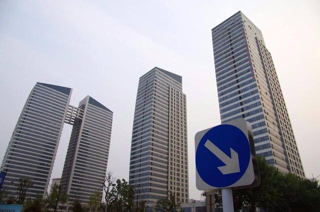 400万房子降价100万仍无人买!楼市正在被抛弃了吗?专家给出解释