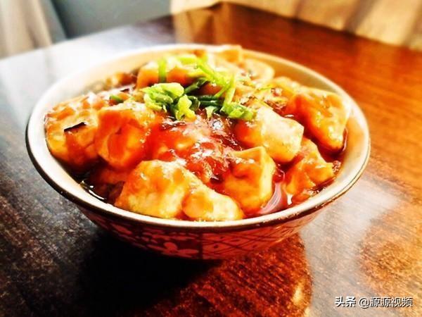芹菜炒杏鲍菇,茄汁蒜苗烧豆腐,南瓜虾干蒸花蟹的做法