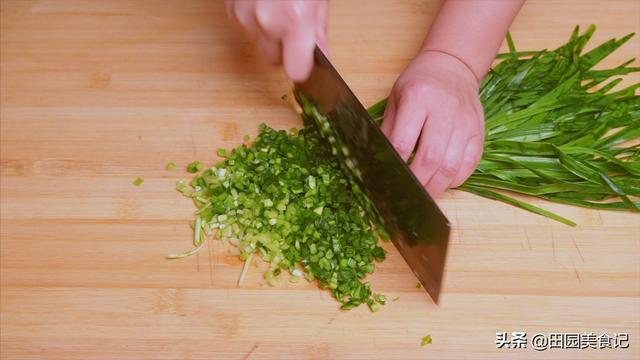 饺子馅好吃有诀窍,关键在这2步,这样调馅包饺子比饭店的还好吃