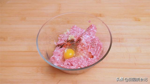 饺子馅好吃有诀窍,关键在这2步,这样调馅包饺子比饭店的还好吃