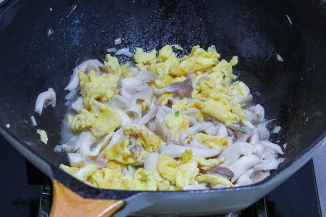 春天，遇上些菜就多买点，用来煮汤鲜美营养，对眼睛特别好