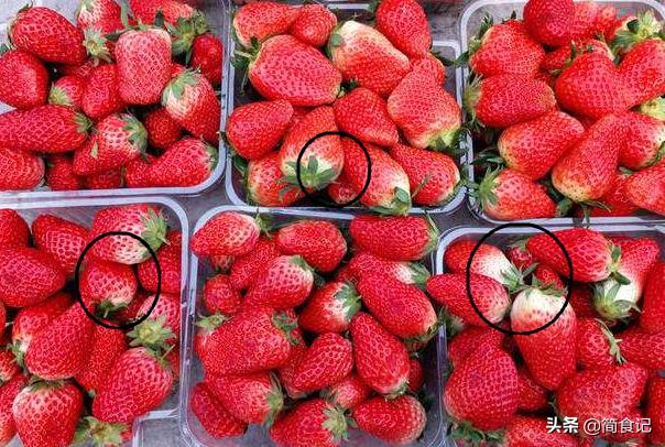 买草莓时，别只挑大红色的拿！教你5个窍门，保证草莓个个香甜